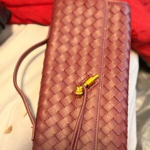 Elegant Woven Leather Clutch - Burgundy